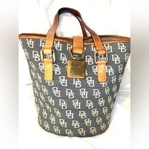 Dooney and Bourke Bucket Buckle Logo Purse